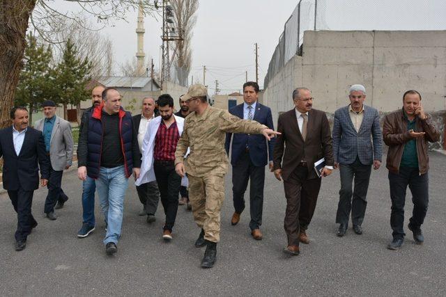 Patnos Kaymakamı Ümit Altay, köy ziyaretlerine devam ediyor