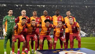 Galatasaray'ın yıldızı d&uuml;nyayı kendine hayran bıraktı! Paylaşımlar peş peşe geldi: B&uuml;y&uuml;lenmiş gibiyim