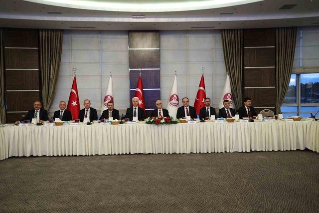 AYM Başkanı a&ccedil;ıkladı: Yapay zeka devreye girecek 2