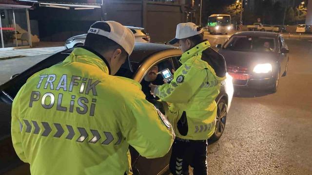 Alkoll&uuml; şahsın ehliyeti iptal edildi 1