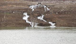 İki ay &ouml;nce toprağı susuzluktan &ccedil;atlamıştı! 