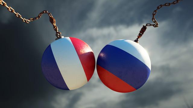 Rusya ile Fransa arasındaki 'klavye savaşı' gündem oldu! Dikkat çeken 'Napolyon' göndermesi