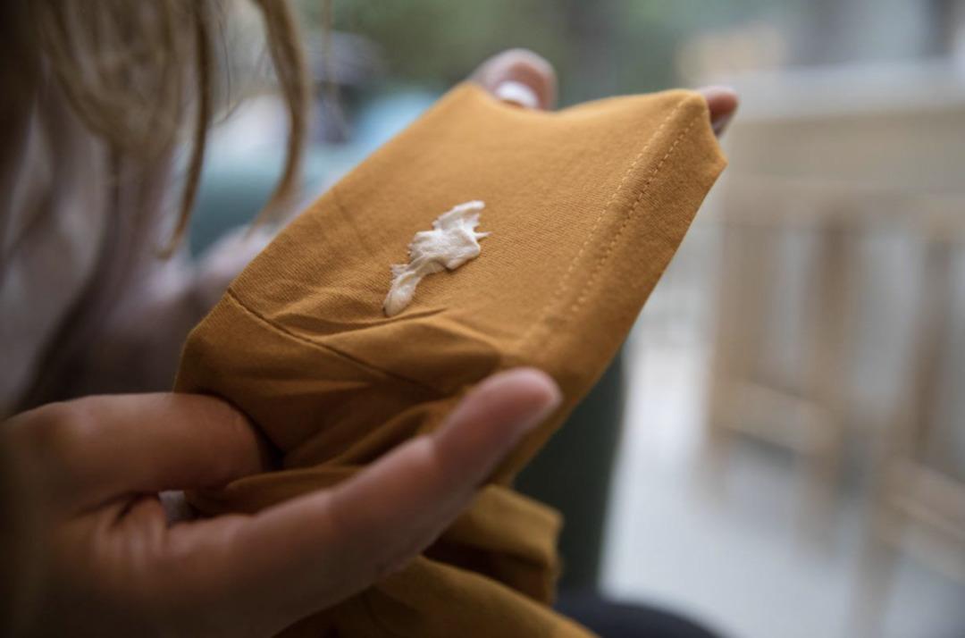 "Bu kırışıklık a&ccedil;ılmaz" deme! Okul kıyafetlerini tertemiz yapmanın yolları 2