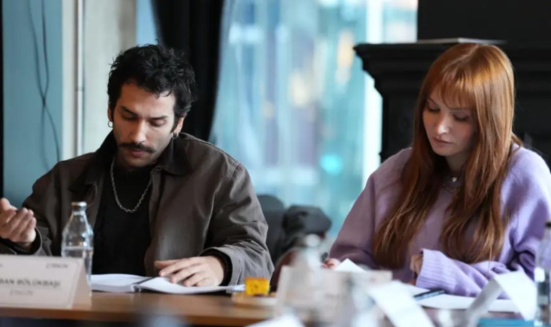 O oyuncu da kadroya eklendi! "&Ccedil;irkin" i&ccedil;in geri sayım: Sete &ccedil;ıkılıyor 2