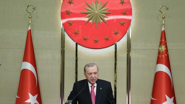 Cumhurbaşkanı Erdoğan'dan gençlere: Çatışmadan beslenenlerin aranıza nifak sokmasına müsaade etmeyin