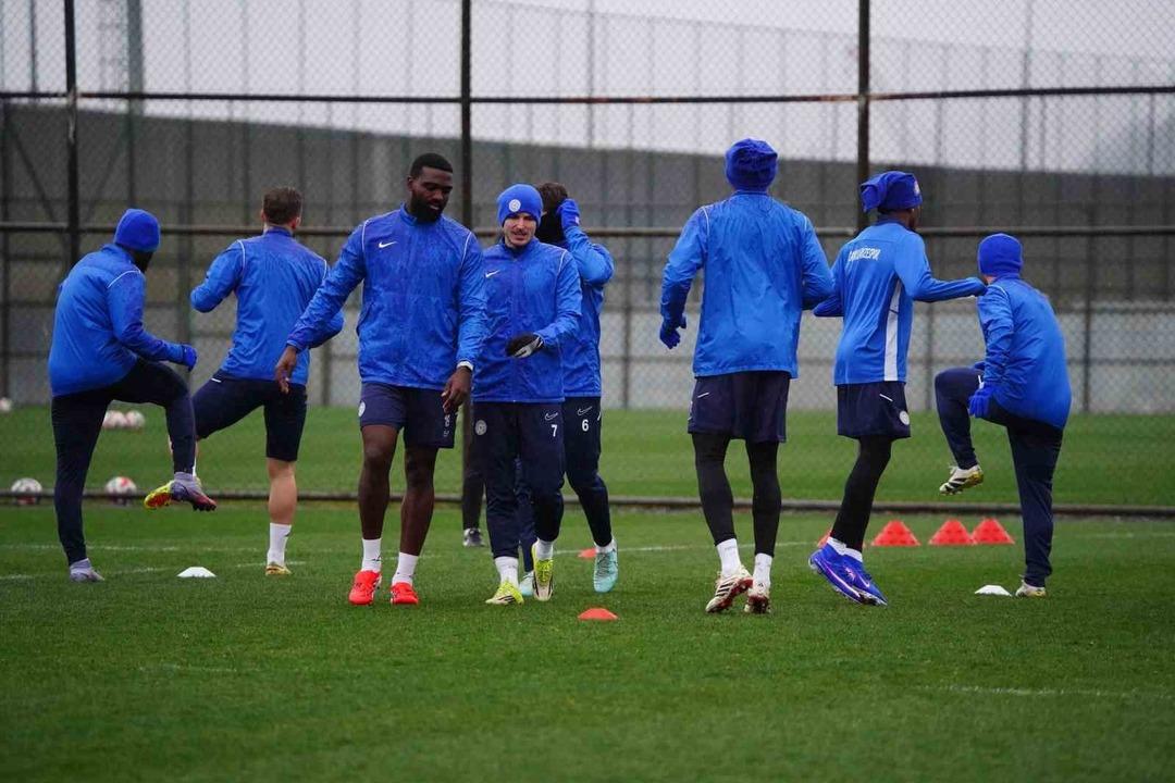 &Ccedil;aykur Rizespor, Kasımpaşa ma&ccedil;ı hazırlıkları s&uuml;rd&uuml;rd&uuml; 2