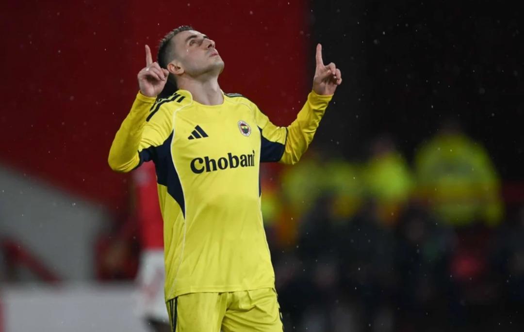 Kerem Akt&uuml;rkoğlu ndan Galatasaray taraftarını kızdıran s&ouml;zler! "Şampiyon biz olacağız, gerekirse sol bek oynarım!" 1