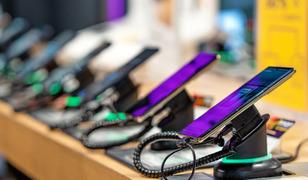 Akıllı telefon alacaklara k&ouml;t&uuml; haber: Fiyatlar y&uuml;kselecek! Kriz başladı