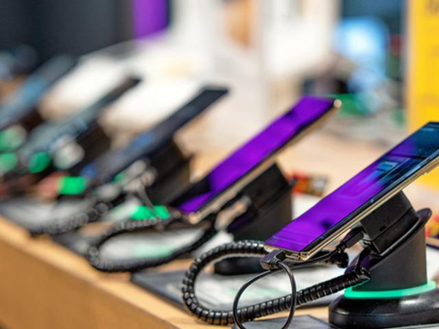 Akıllı telefon alacaklara k&ouml;t&uuml; haber: Fiyatlar y&uuml;kselecek! Kriz başladı