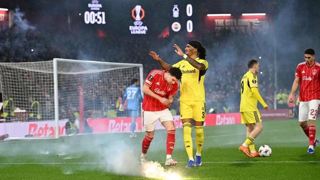 Fenerbahçe'de Nottingham maçı sonrası dev UEFA tehlikesi! Ertelenen ağır ceza kapıda: İsmail Yüksek'in çabası yetecek mi?