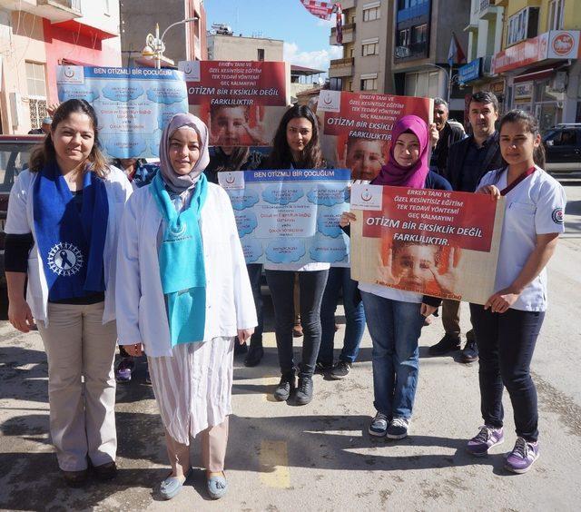 Sarıgöl’de otizm farkındalık yürüyüşü