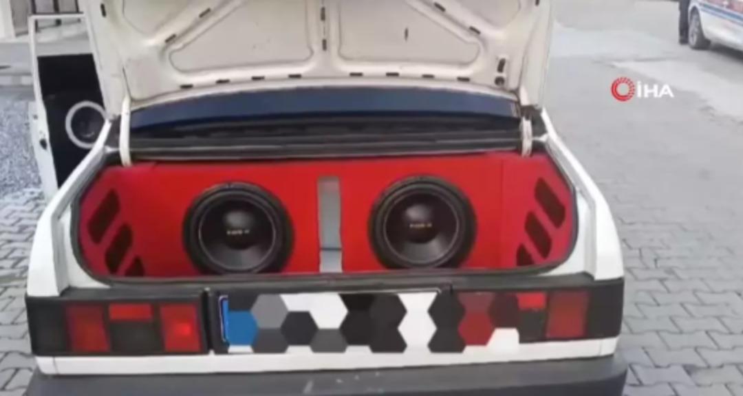 Doğan g&ouml;r&uuml;n&uuml;ml&uuml; şahin ve  Apa&ccedil;i  ara&ccedil; s&uuml;r&uuml;c&uuml;leri yandı! Yasa ge&ccedil;ti: Ehliyetleri gidecek, psikolojik test yapılacak 1