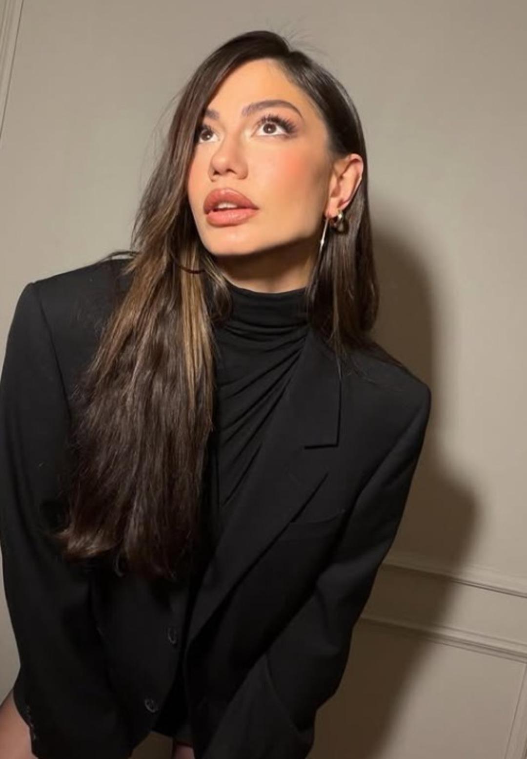 Eşref R&uuml;ya nın Nisan ı Demet &Ouml;zdemir yeni yaşını kutladı! Doğum g&uuml;n&uuml;ne &ouml;zel iddialı pozlar 3