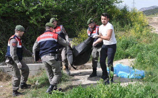 Su kuyusunda, yanmış erkek cesedi bulundu