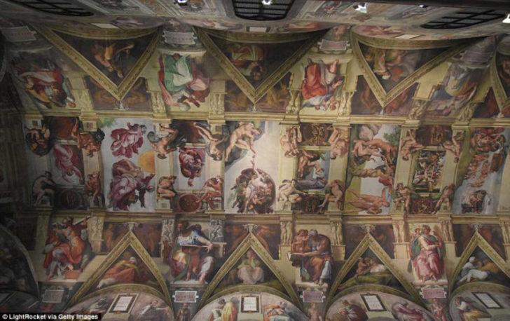 Karısı ve 2 sevgilisiyle bu evde yaşıyor!  G4