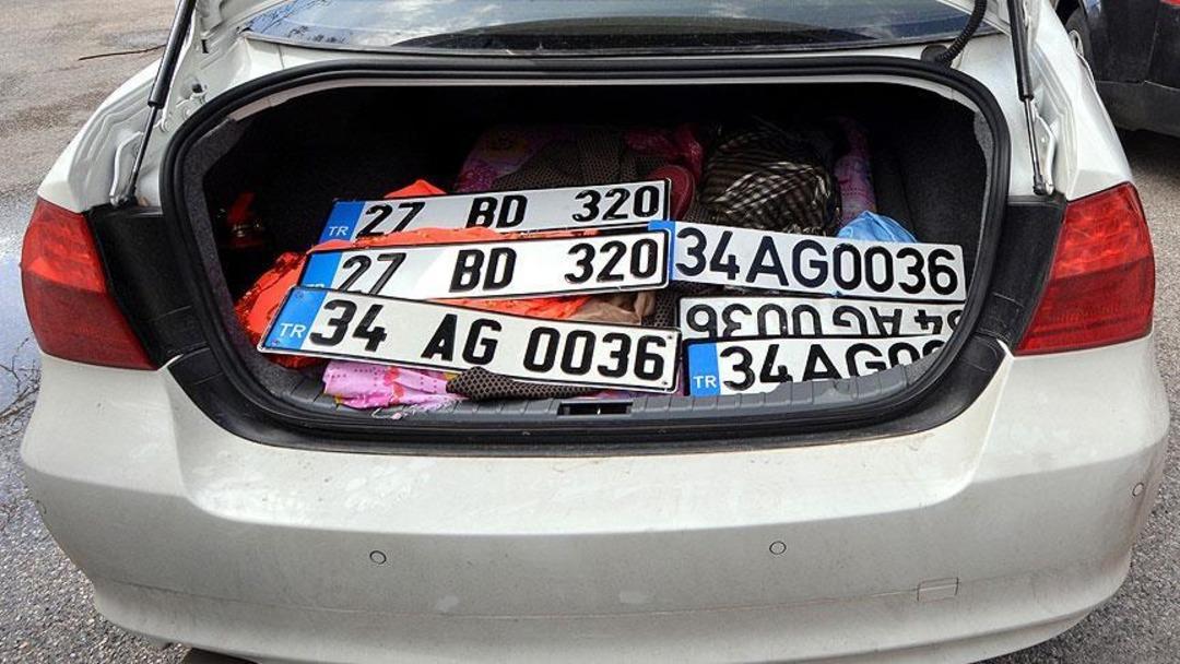 Ara&ccedil; sahipleri dikkat! Plakalarınızda bunlar varsa hemen d&uuml;zeltin: 200 bin lira para ve 5 yıl hapis cezası var! 3