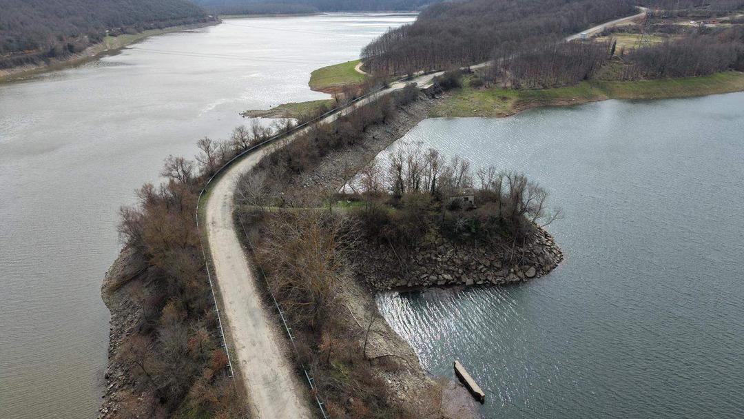 İstanbul susuzlukla boğuşabilir: 64 yılın en d&uuml;ş&uuml;ğ&uuml;! Barajlar alarm veriyor 3
