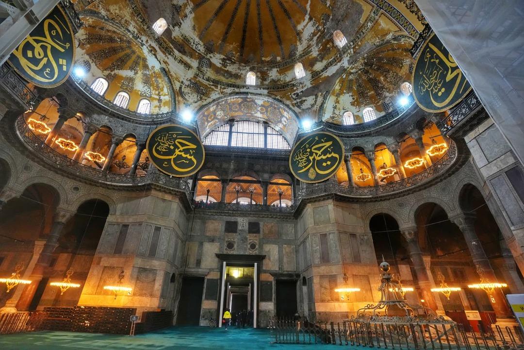 Ayasofya da Cumhuriyet tarihinin en kapsamlı restorasyonu! Bakan Ersoy a&ccedil;ıkladı: S&uuml;re&ccedil; devam ediyor 1