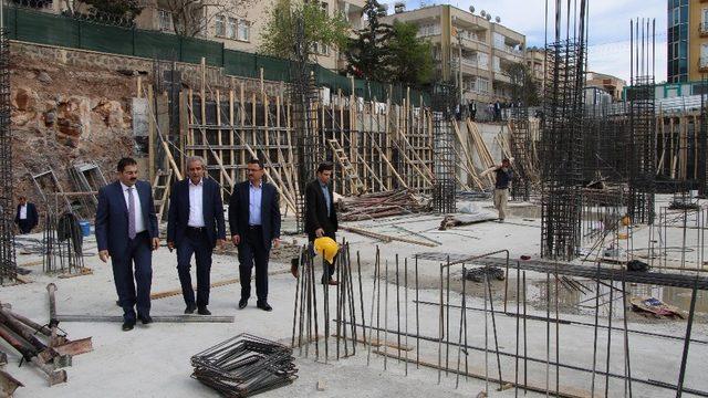 Haliliye’deki gençlik merkezinin inşaatı hızla yükseliyor