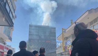 Mersin&rsquo;de baca yangını korkuttu