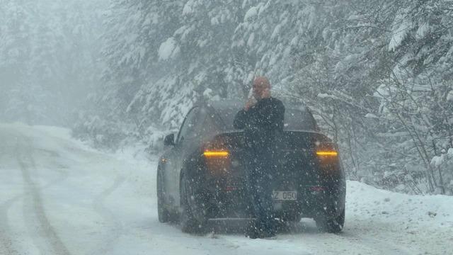 Ahmetusta ge&ccedil;idi&rsquo;nde kar mesaisi: Ekipler seferber oldu 1