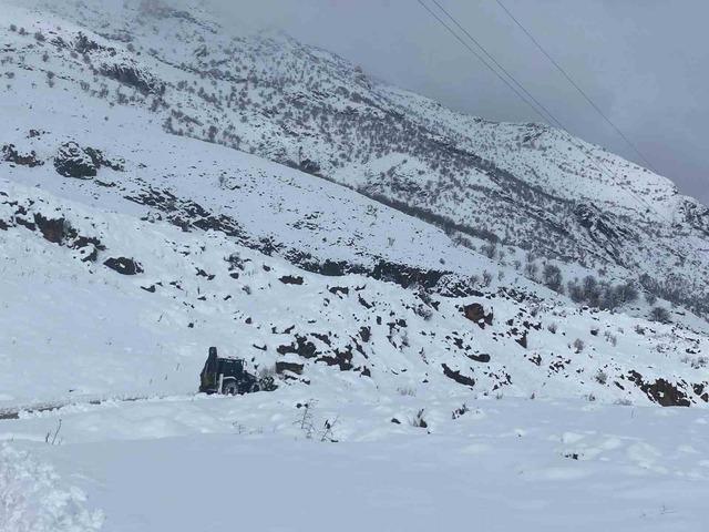 Batman&rsquo;da 115 yerleşim yerinin yolu kardan kapandı 3