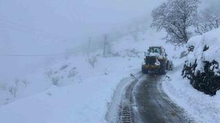 Batman’da 115 yerleşim yerinin yolu kardan kapandı