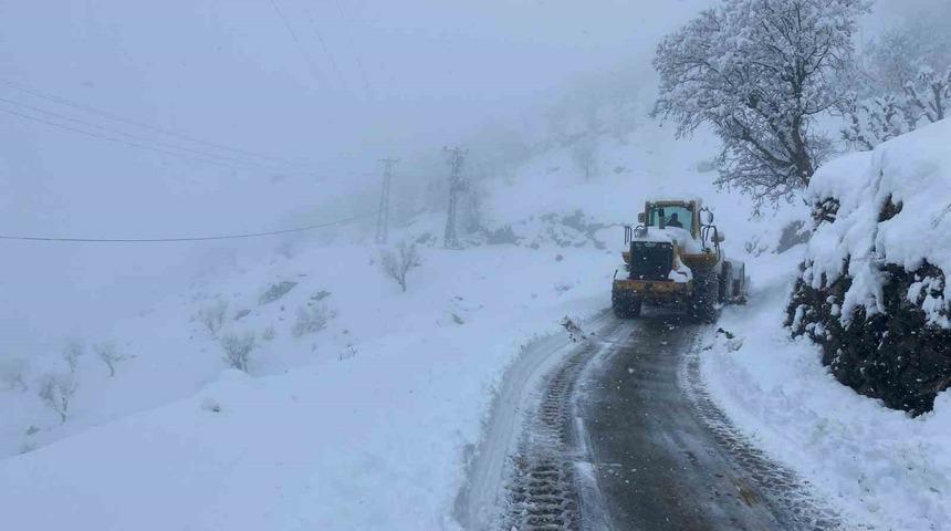 Batman&rsquo;da 115 yerleşim yerinin yolu kardan kapandı
