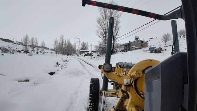 Tuzluca’da kar 32 köy yolunu kapattı, 22 köy yolu ulaşıma açıldı 1