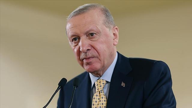 Cumhurbaşkanı Erdoğan’ın diploması hakkındaki iddialara Prof. Dr. Aydın Ayaydın'dan yanıt! 'Derslerine 4 yıl ben girdim'