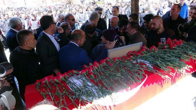 Afrin'de şehit olan UMKE görevlisi Burak Tatar için tören (2)