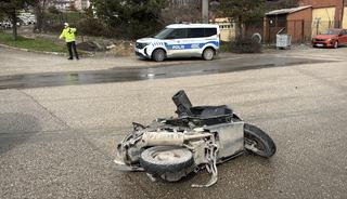 Karab&uuml;k'te motosiklet ile minib&uuml;s &ccedil;arpıştı: Motosiklet s&uuml;r&uuml;c&uuml;s&uuml; hayatını kaybetti