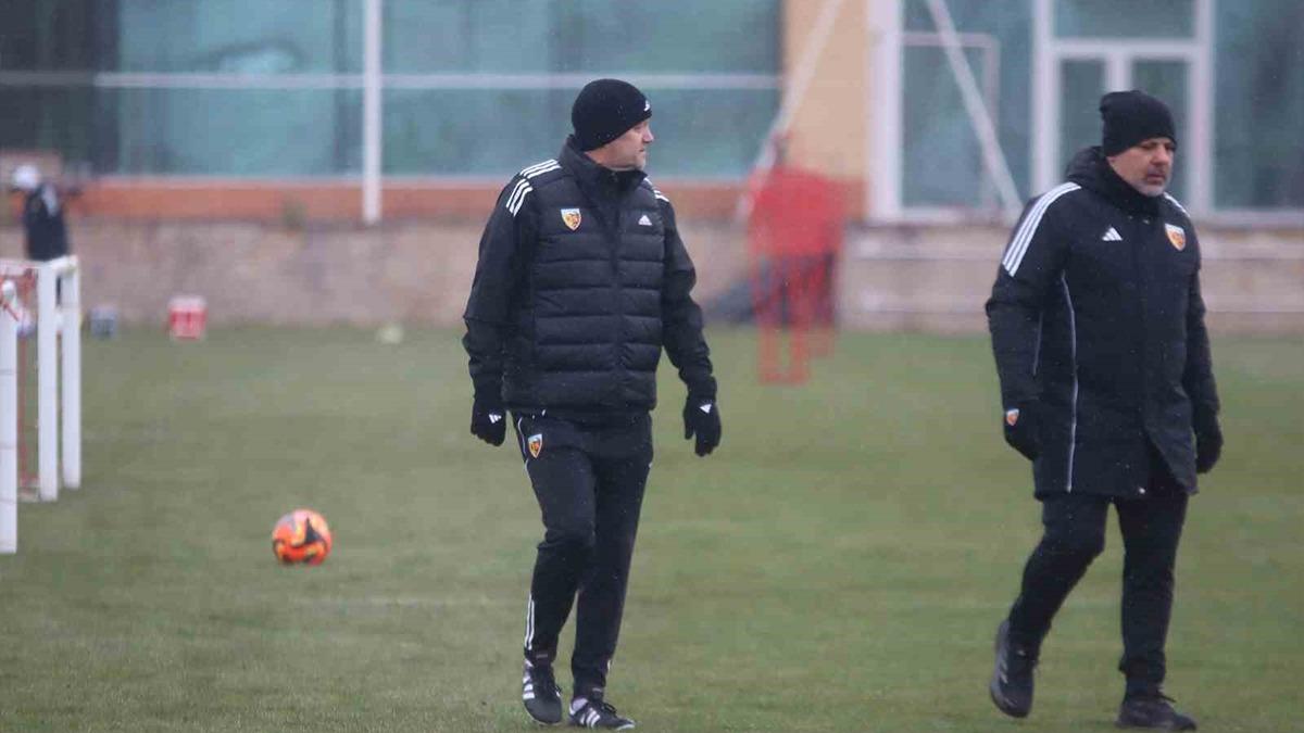 CANLI | Natura Dünyası Gençlerbirliği - Zecorner Kayserispor Canlı Maç Anlatımı 5