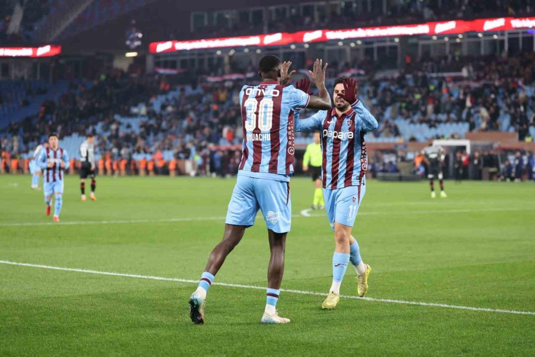 Tek kişilik hava kuvveti: Paul Onuachu, G.Saray, F.Bah&ccedil;e ve Beşiktaş a kafa tutuyor 1