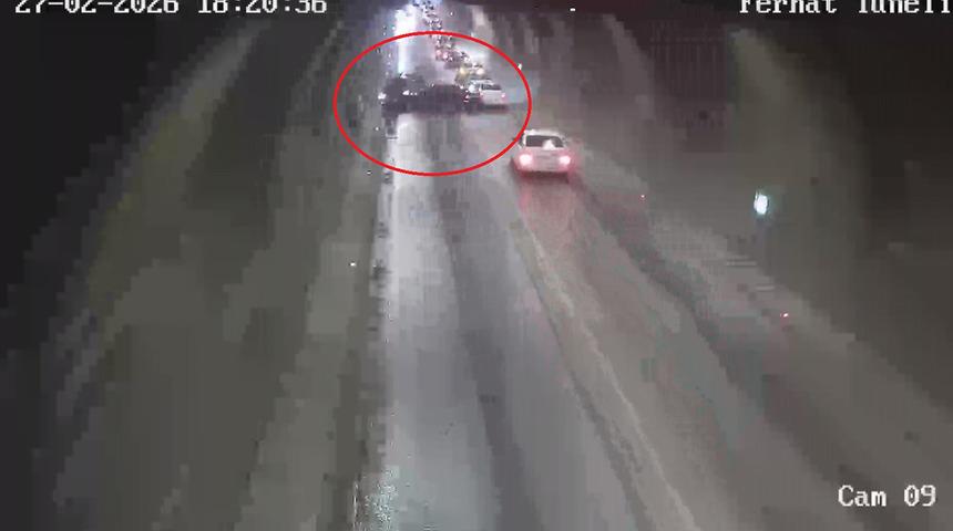 Yer: Amasya! T&uuml;nelde iki otomobil kafa kafaya &ccedil;arpıştı