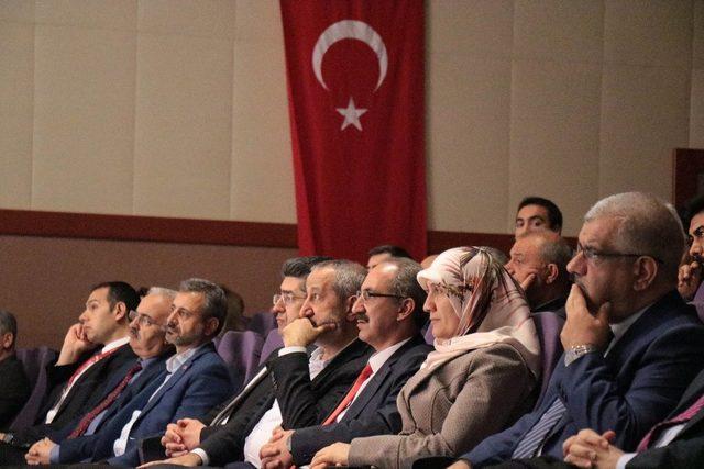 Ahi Evran Üniversitesinde Sultan Abdülhamit oyunu sergilendi