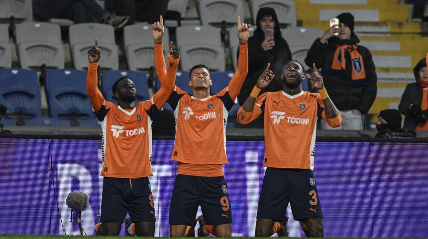 Davie Selke, son 6 haftada 6. gol&uuml;n&uuml; kaydetti