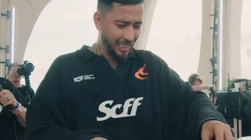 &Uuml;nl&uuml; DJ Mahmut Orhan kazancıyla g&uuml;ndemde! L&uuml;ks arabasının değeri ağızları a&ccedil;ık bıraktı