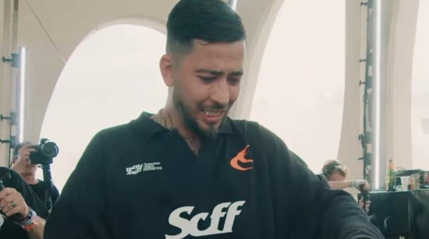 &Uuml;nl&uuml; DJ Mahmut Orhan model sevgilisini paylaştı! Aşkını ilan etti 