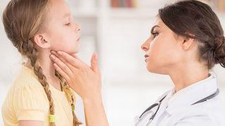 Çocuğunuzun vücudunda kendiliğinden şişlikler oluşuyorsa dikkat!