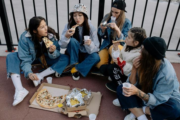 Kalabalık bir ortamda genelde&hellip;