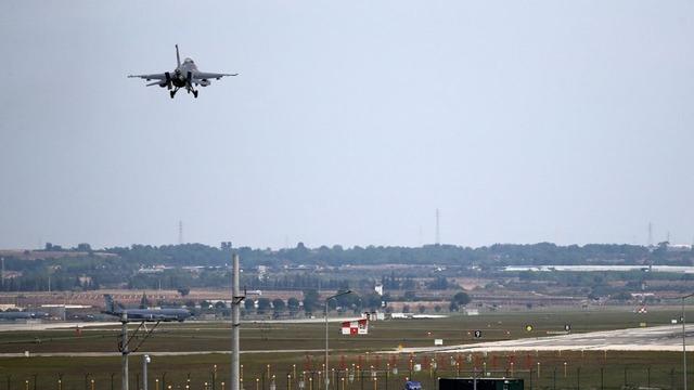 İncirlik Hava &Uuml;ss&uuml;'nden canlı yayına soruşturma