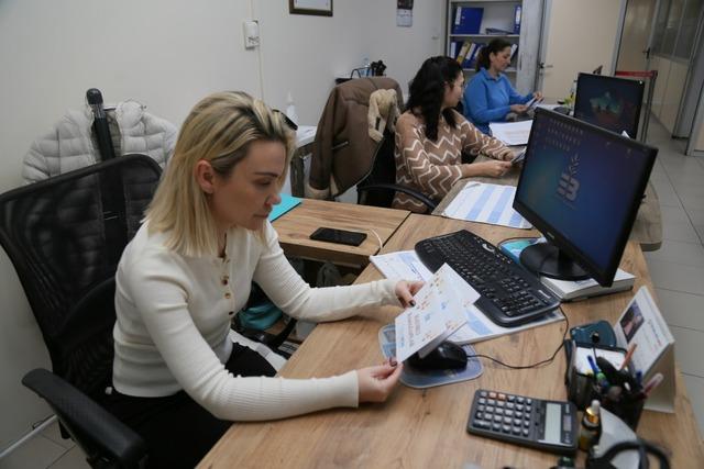 Edremit Belediyesi&rsquo;nden sosyal dayanışma &ouml;rneği 3