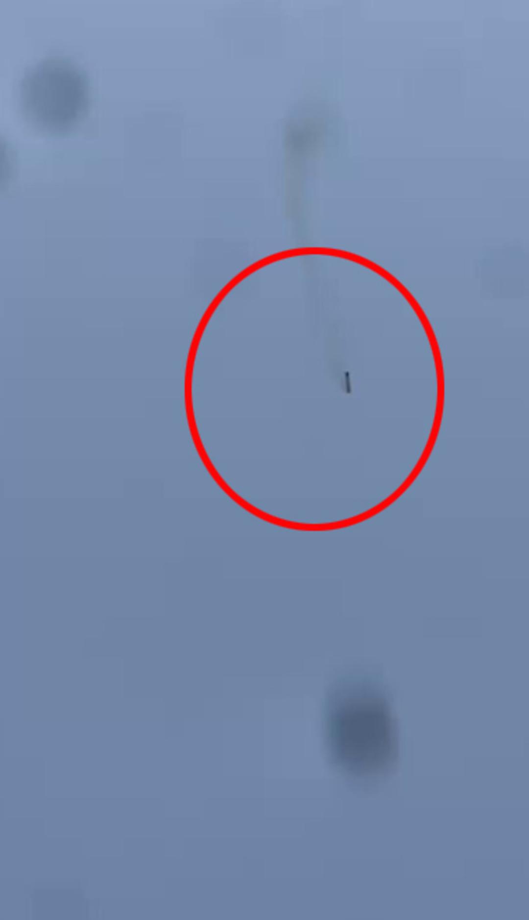 Doha da peş peşe patlama! İran, Katar daki &uuml;ss&uuml; vurdu... Anbean kameraya yansıdı 2