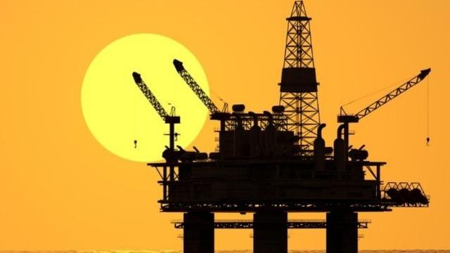 AB, Macaristan ve Slovakya'ya petrol akışını sağlamaya &ccedil;alışıyor