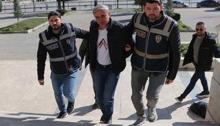 Sigara i&ccedil;tiği i&ccedil;in tartıştığı eşini 13 bı&ccedil;ak darbesiyle yaralayan ş&uuml;pheli tutuklandı