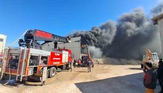 Didim sanayisindeki yangın korkuttu