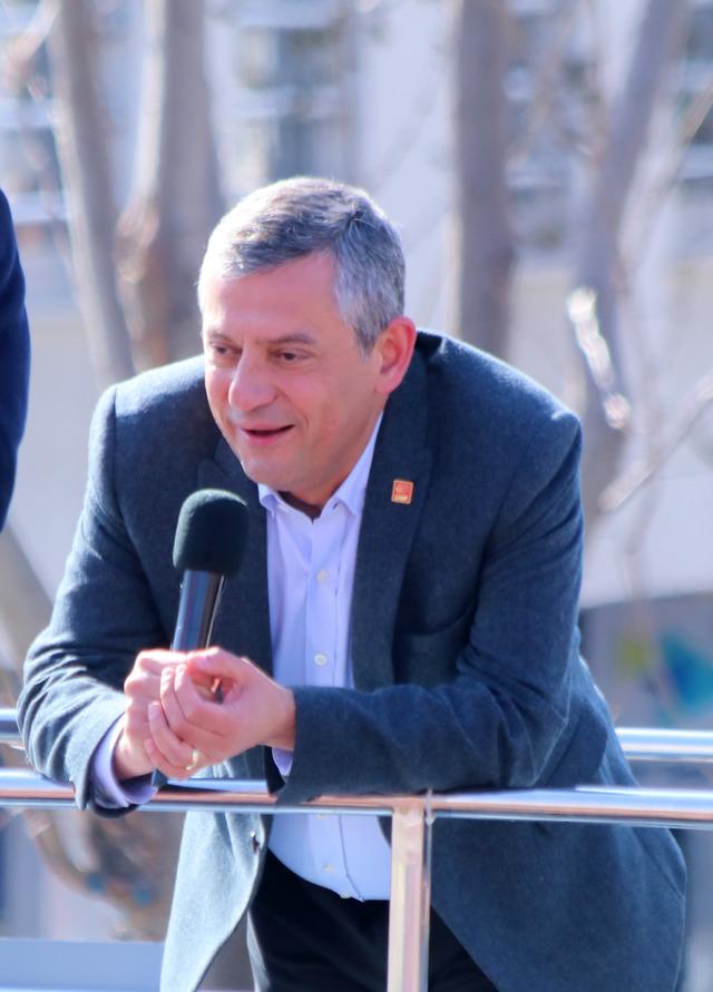 &Ouml;zg&uuml;r &Ouml;zel: İran ı kurtarmak ne Trump a ne de eli kanlı Netanyahu ya d&uuml;şm&uuml;şt&uuml;r 3