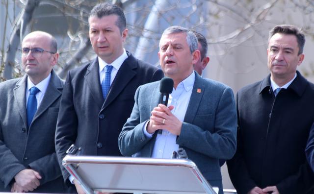 &Ouml;zg&uuml;r &Ouml;zel: İran ı kurtarmak ne Trump a ne de eli kanlı Netanyahu ya d&uuml;şm&uuml;şt&uuml;r 1