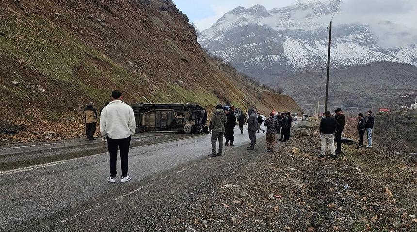 Hakkari&rsquo;de trafik kazası: 2 yaralı